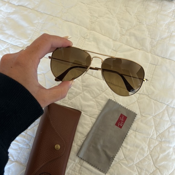 Ray Ban Aviators - Picture 2 of 2